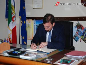 foto2-300x225 L’Onorevole Raffaele TRANO fa visita alla Capitaneria di Porto Guardia Costiera di Gaeta